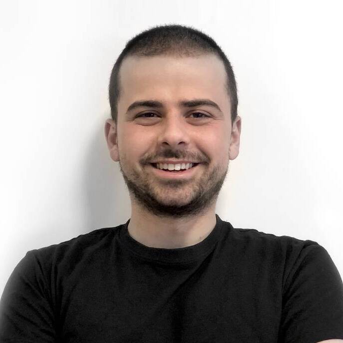 /profile.jpeg /profile.jpeg